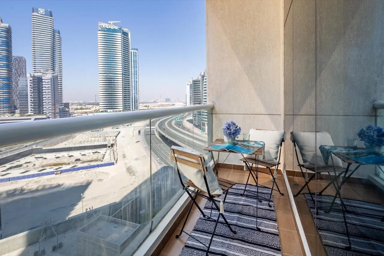 Frank Porter - Burj Al Nujoom Apartman Dubaj 0*,  Egyesült Arab Emírségek